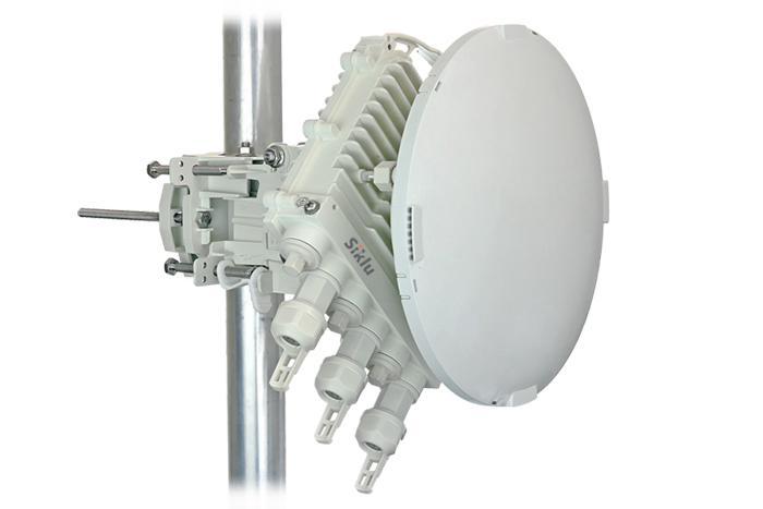 Siklu rádiová jednotka Siklu EtherHaul 1200 s integrovanou anténou 60cm, 100Mbps (50Mbps Full Duplex)
