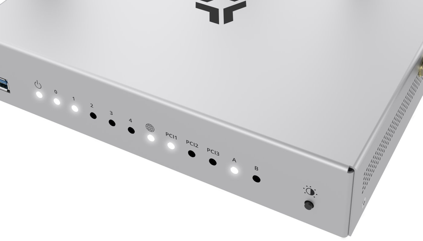 [Obrázek: turris-omnia-wi-fi-6-rtrom02-fcc-silver-...398476.jpg]